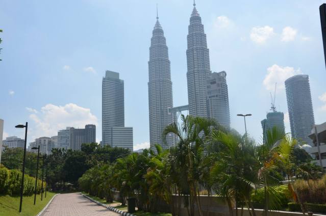 Petronas towers in the daytime.
