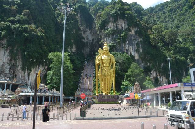 Batu caves and the huge statue of Murugan, the hindu god of war.