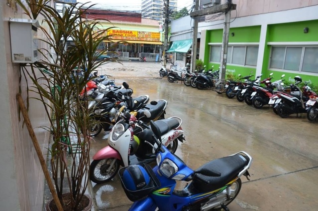 Motorbikes outside my hotel, across the road is Bakshi Restaurant