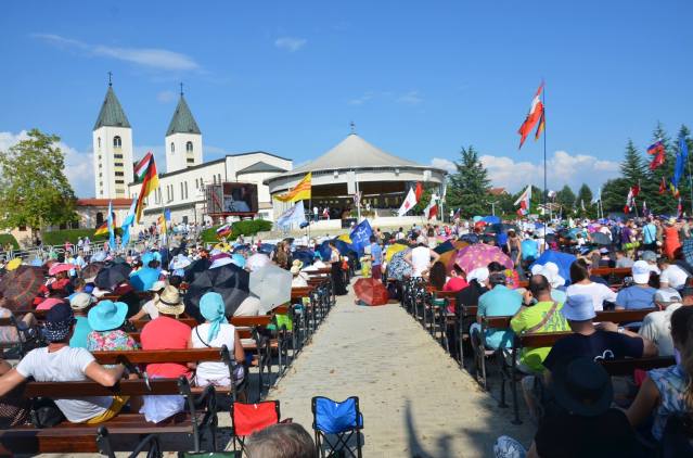 Faithfuls attending the youth fest at Medugorje