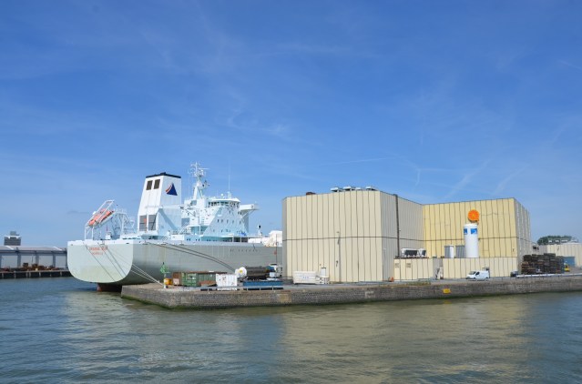 Plant storing orange juice concentrate from Brazil