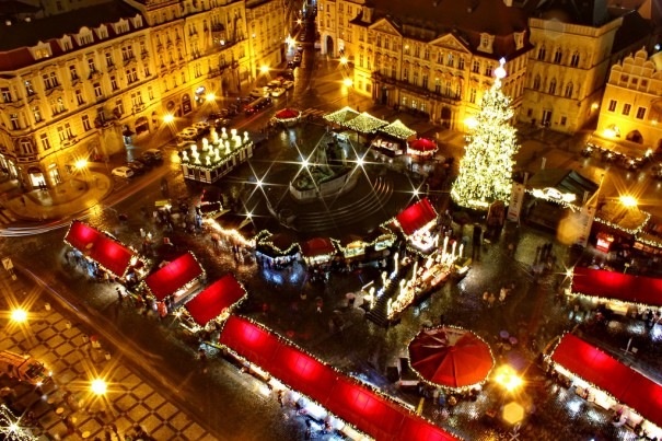 Prague Christmas market (Credit: hotelsclubblog)